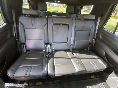 Used 2021 Chevrolet Tahoe RST RWD image 14
