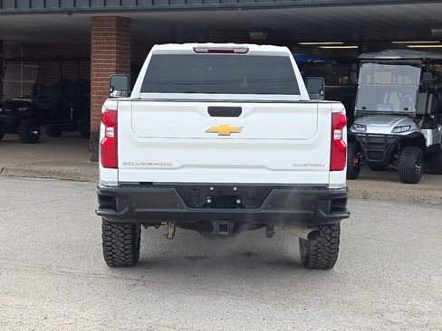 Used 2025 Chevrolet Silverado 2500 Custom w/ Custom Value Package image 9