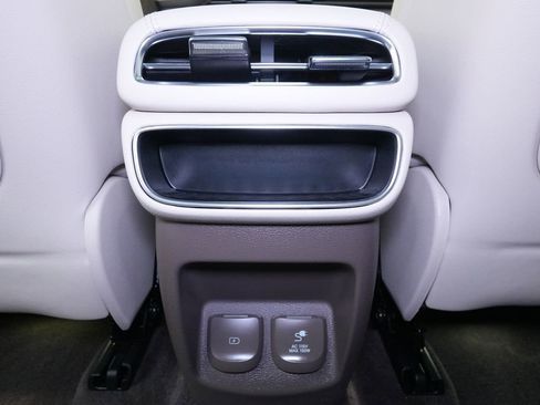 Used 2022 Genesis GV80 2.5T w/ Advanced Package 02 image 28