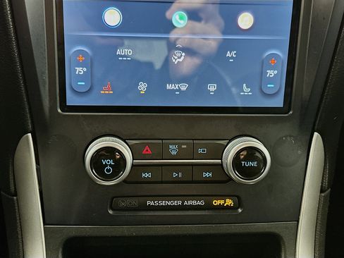 Used 2022 Ford Edge SEL image 15