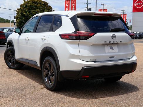 New 2026 Nissan Rogue SV FWD image 2