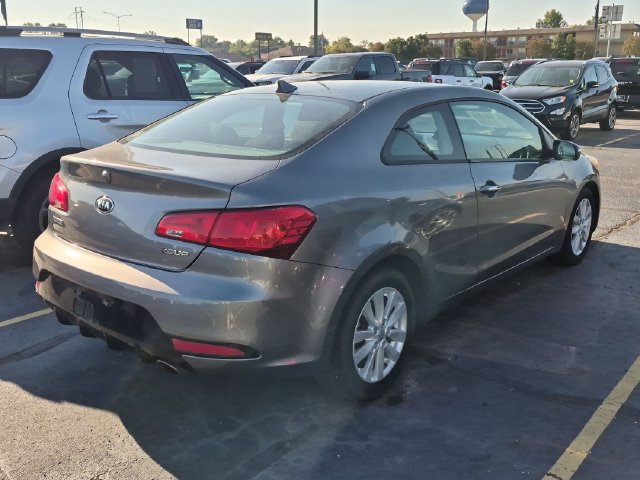 Used 2016 Kia Forte Koup EX FWD image 4
