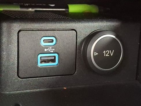 Used 2021 Ford Escape SE w/ Cold Weather Package image 22