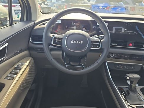 New 2026 Kia Carnival EX image 14