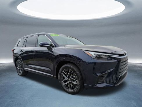 Used 2026 Lexus TX 350 AWD w/ Technology Package image 2