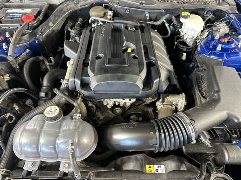 Used 2017 Ford Mustang Coupe image 27