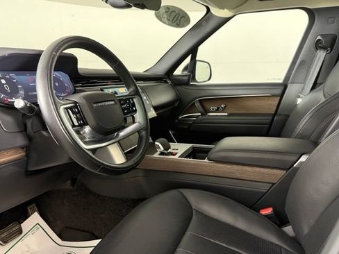 Certified 2025 Land Rover Range Rover Long Wheelbase SE AWD/4WD image 14