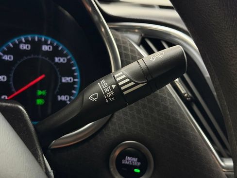 Used 2020 Chevrolet Malibu LT FWD image 22