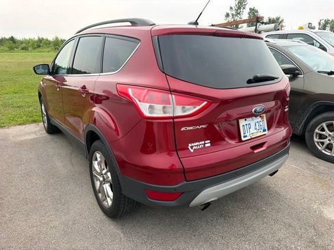 Used 2016 Ford Escape SE w/ SE Leather Comfort Package AWD/4WD image 8