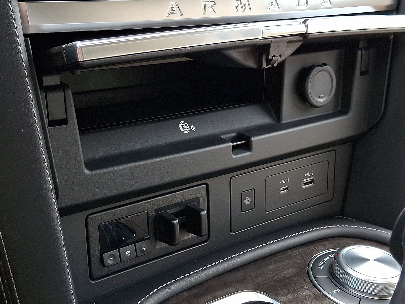Certified 2024 Nissan Armada Platinum w/ Captain's Chairs Package AWD/4WD image 28
