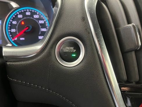 Used 2023 Chevrolet Traverse LT image 24