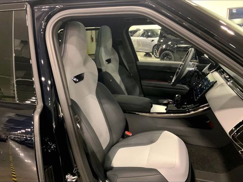 Used 2025 Land Rover Range Rover Sport SV Edition Two image 8