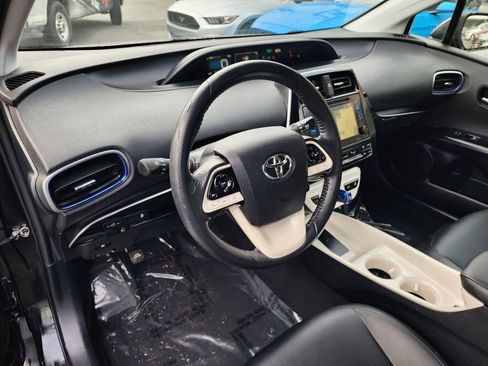 Used 2016 Toyota Prius Three Touring image 14