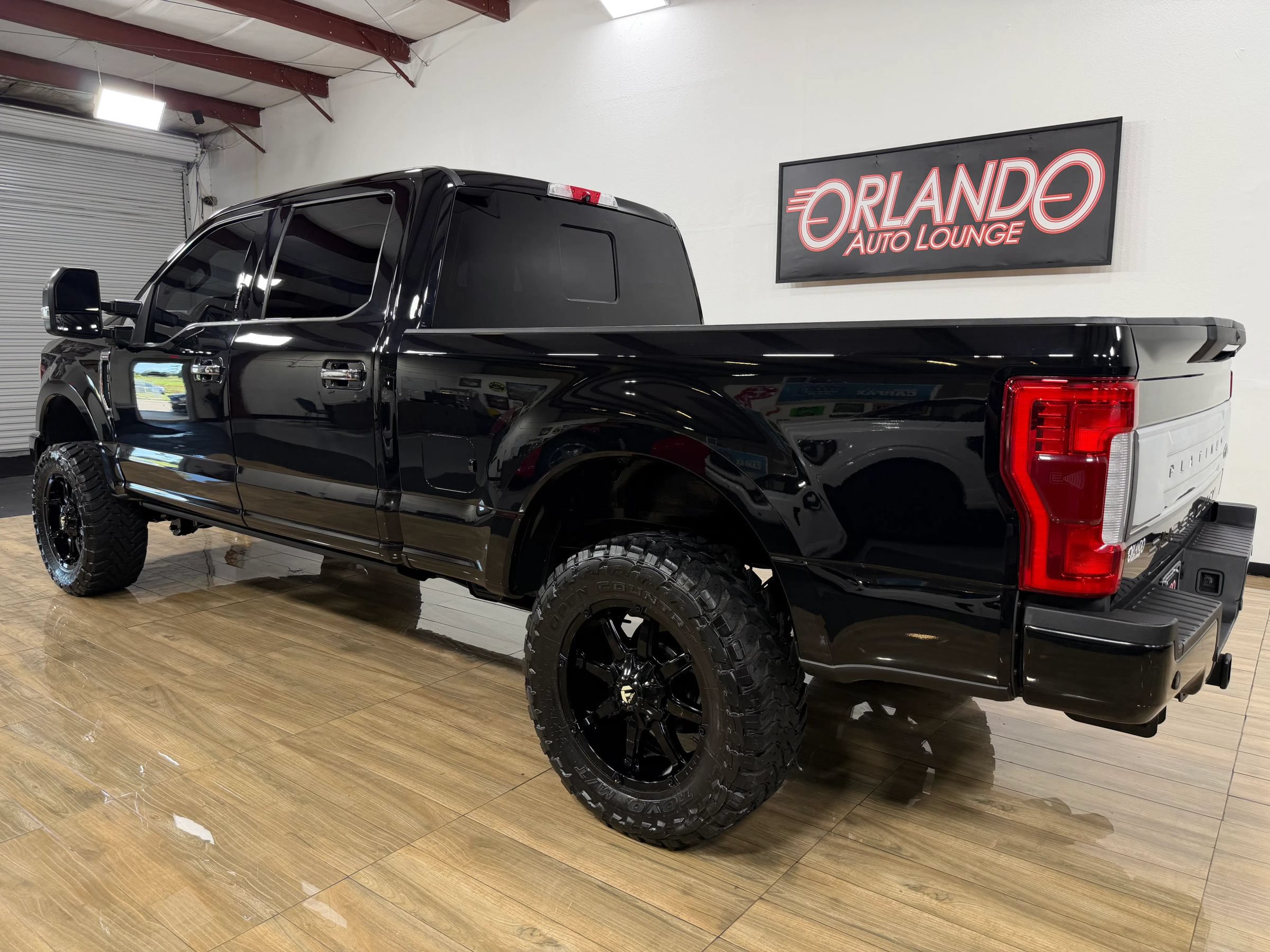 Used 2019 Ford F250 Platinum w/ Platinum Ultimate Package AWD/4WD image 10