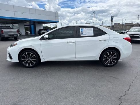 Used 2018 Toyota Corolla SE FWD image 6