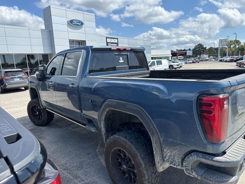 Used 2024 GMC Sierra 3500 Denali Ultimate AWD/4WD image 6