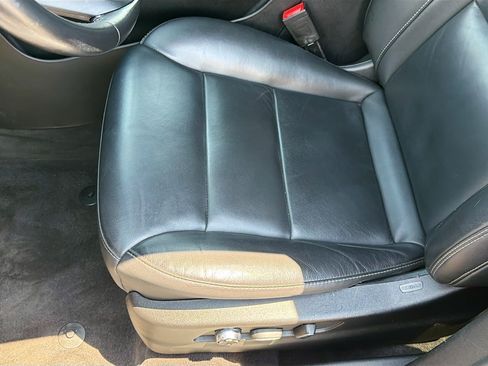 Certified 2025 Cadillac XT4 Premium Luxury FWD image 19