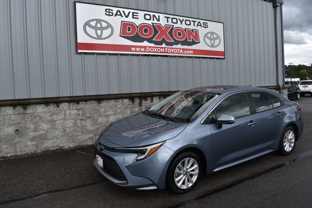 Certified 2026 Toyota Corolla XLE FWD image 1