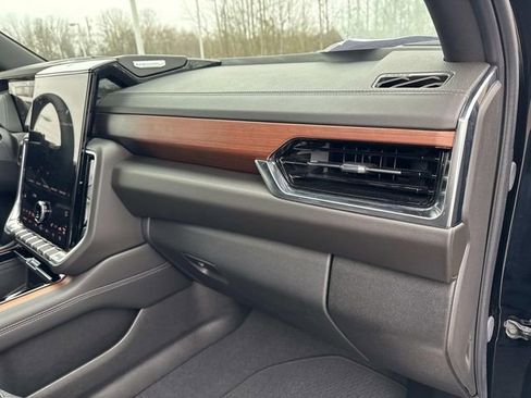 Certified 2025 GMC Yukon Denali image 25