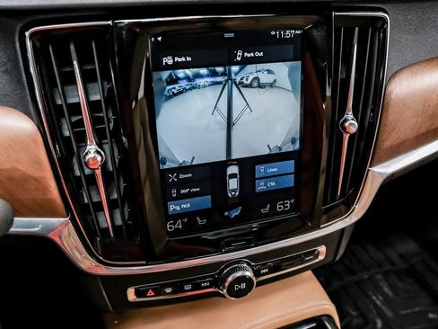 Used 2017 Volvo S90 T6 Inscription w/ Vision Package image 29