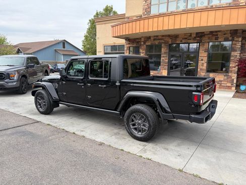 Used 2024 Jeep Gladiator Sport w/ Convenience Group image 24