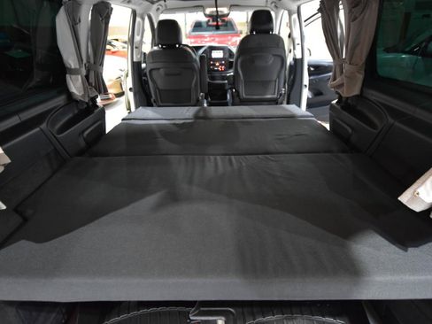 Used 2020 Mercedes-Benz Metris Passenger image 47
