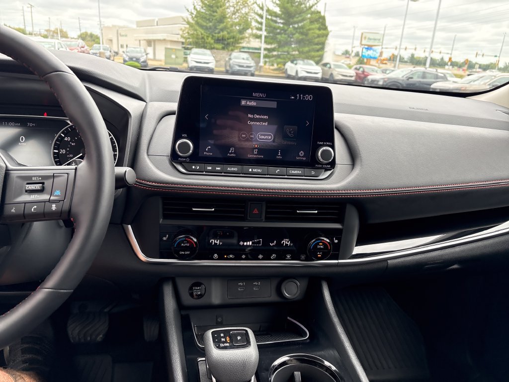 Used 2025 Nissan Rogue SV w/ Rock Creek Premium Package AWD/4WD image 17