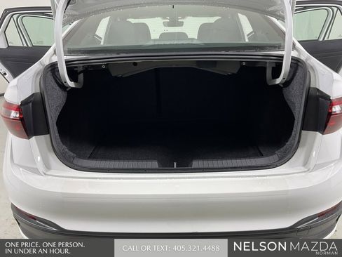 Used 2024 Volkswagen Jetta Sport image 13