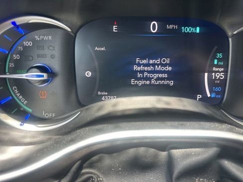 Used 2024 Chrysler Pacifica Limited FWD image 26