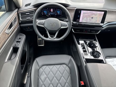 New 2026 Volkswagen Atlas SEL Premium R-Line AWD/4WD image 7