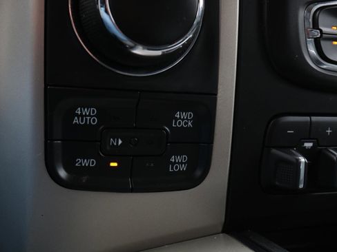 Used 2015 RAM 1500 Big Horn image 32