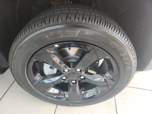 New 2025 Jeep Grand Cherokee L Altitude RWD image 11