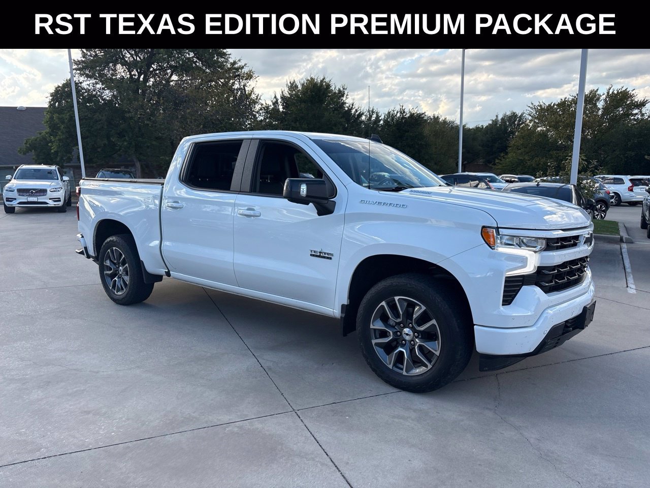 Used 2025 Chevrolet Silverado 1500 RST AWD/4WD image 2