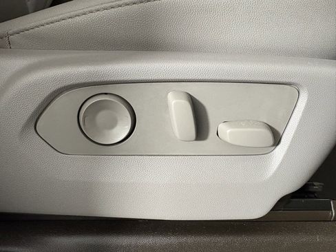 Used 2024 GMC Sierra 1500 SLT w/ SLT Premium Plus Package image 35