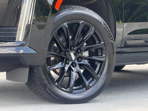 Used 2023 Cadillac Escalade ESV Sport Platinum w/ LPO, ONYX Package AWD/4WD image 2