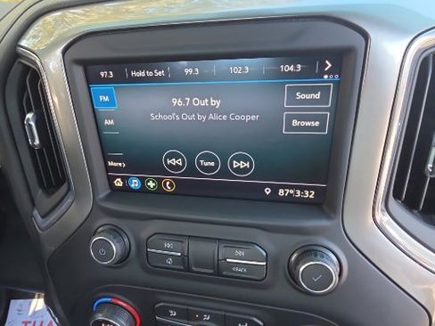 Used 2019 Chevrolet Silverado 1500 LT w/ All-Star Edition image 4