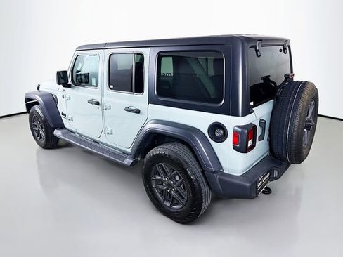 Used 2024 Jeep Wrangler Sport S image 5
