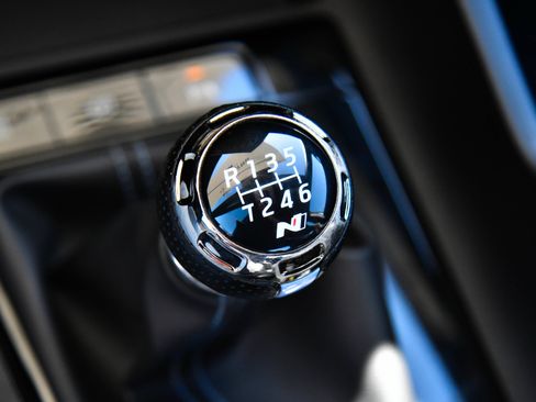 Used 2025 Hyundai Elantra N FWD image 29