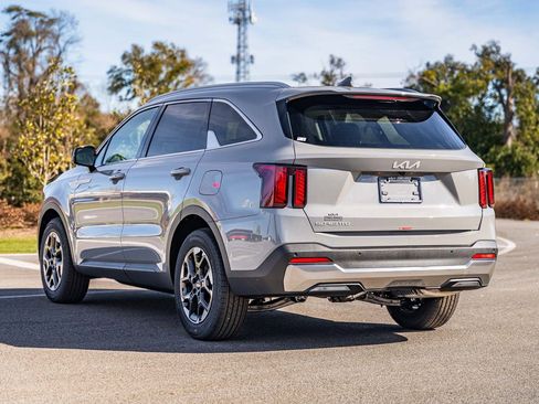 New 2026 Kia Sorento S w/ S Panoramic Sunroof Package image 3