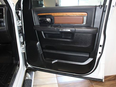 Used 2015 RAM 1500 Laramie Longhorn w/ Convenience Group AWD/4WD image 28