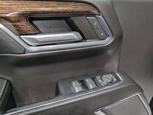 Used 2024 GMC Sierra 1500 Elevation image 13