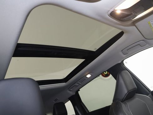 Used 2022 INFINITI QX60 Sensory w/ Cargo Package image 11