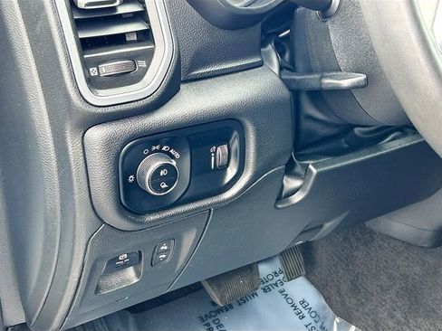Used 2025 RAM 1500 Big Horn AWD/4WD image 7