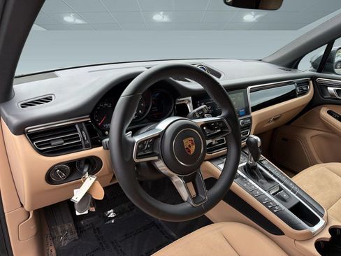 Used 2019 Porsche Macan AWD/4WD image 4