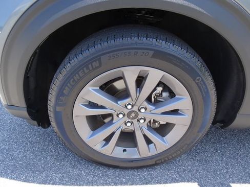 Used 2023 Ford Explorer XLT w/ Equipment Group 202A AWD/4WD image 41