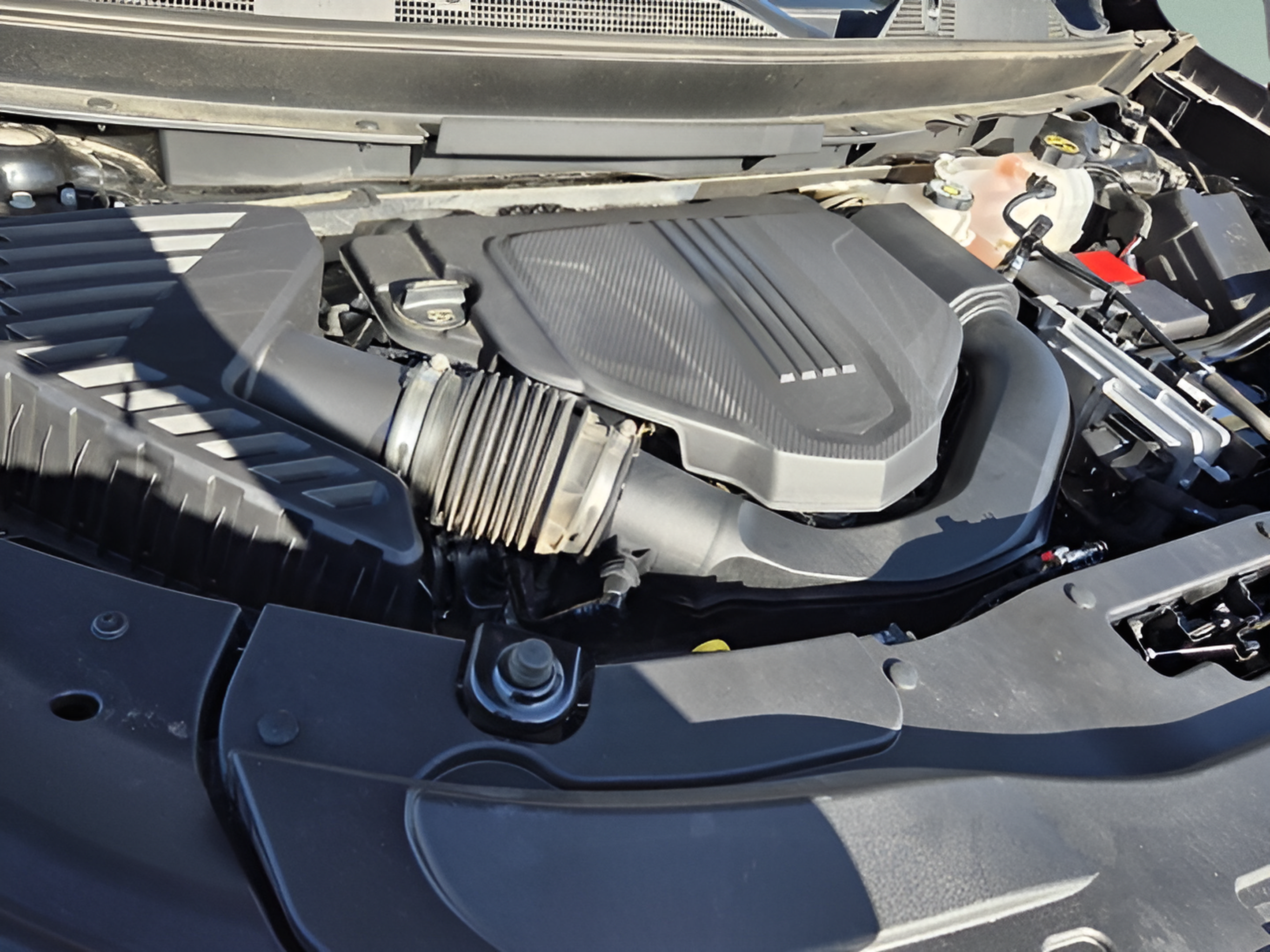 Used 2025 Chevrolet Traverse LT AWD/4WD image 17