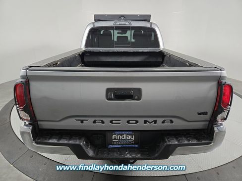 Used 2019 Toyota Tacoma TRD Off-Road AWD/4WD image 5