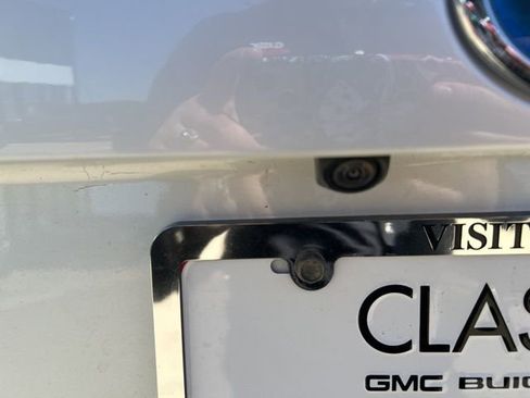 Used 2023 Toyota RAV4 SE w/ Convenience Package image 8