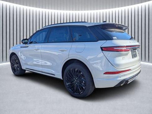 New 2025 Lincoln Corsair Reserve w/ Equipment Group 202A image 6