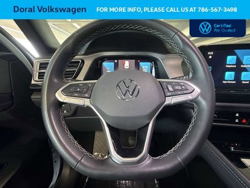 Used 2025 Volkswagen Atlas Cross Sport SE FWD image 15